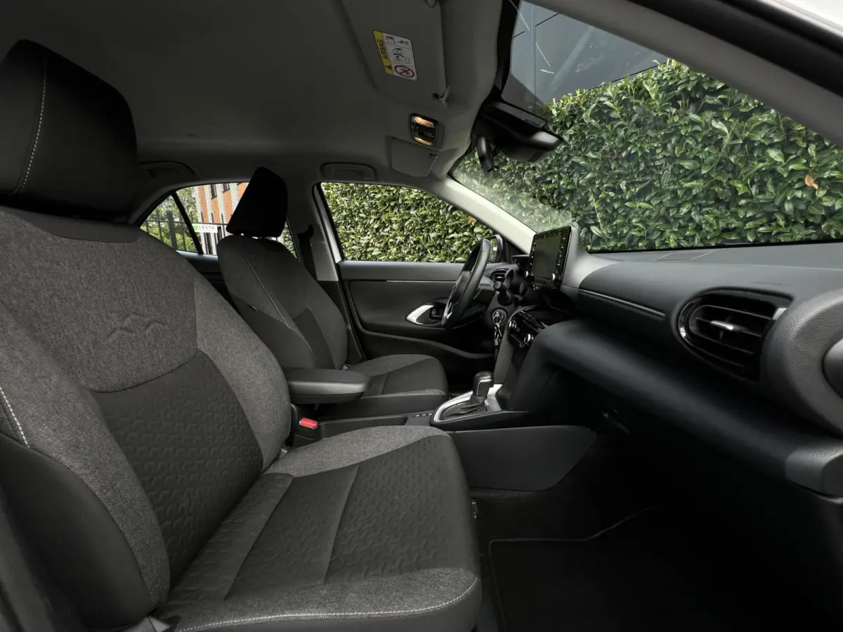 1.5 Hybrid Comfort, DEALER ONDERHOUDEN, CARPLAY, CRUISE CONTROL, CLIMATE CONTROL, CAMERA, LED, PDC, DAB, LICHTMETAAL 16"