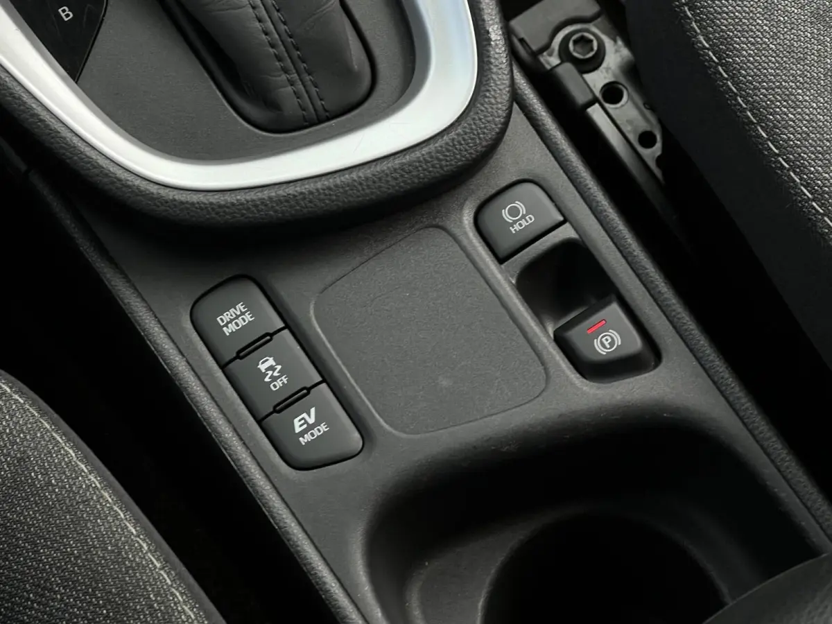 1.5 Hybrid Comfort, DEALER ONDERHOUDEN, CARPLAY, CRUISE CONTROL, CLIMATE CONTROL, CAMERA, LED, PDC, DAB, LICHTMETAAL 16"
