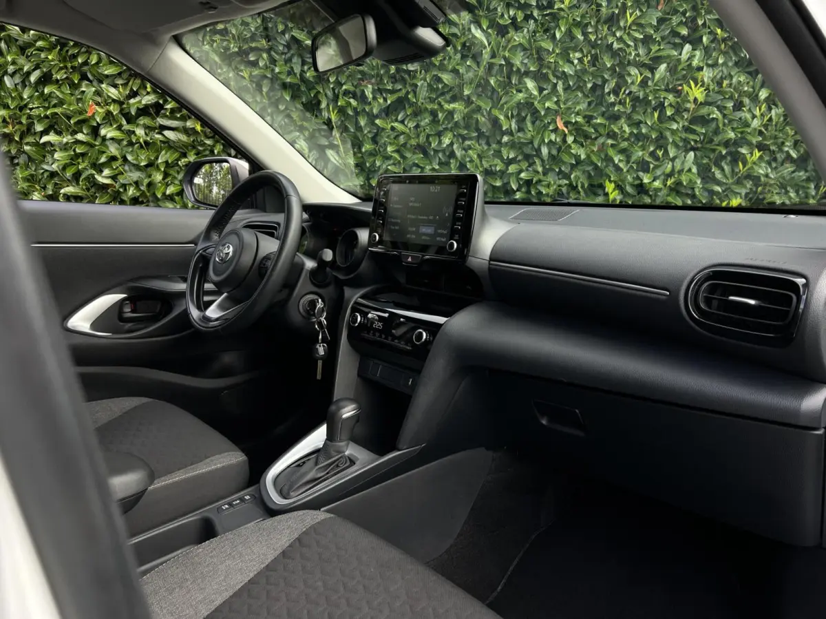 1.5 Hybrid Comfort, DEALER ONDERHOUDEN, CARPLAY, CRUISE CONTROL, CLIMATE CONTROL, CAMERA, LED, PDC, DAB, LICHTMETAAL 16"