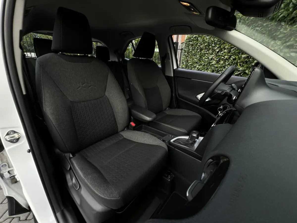 1.5 Hybrid Comfort, DEALER ONDERHOUDEN, CARPLAY, CRUISE CONTROL, CLIMATE CONTROL, CAMERA, LED, PDC, DAB, LICHTMETAAL 16"