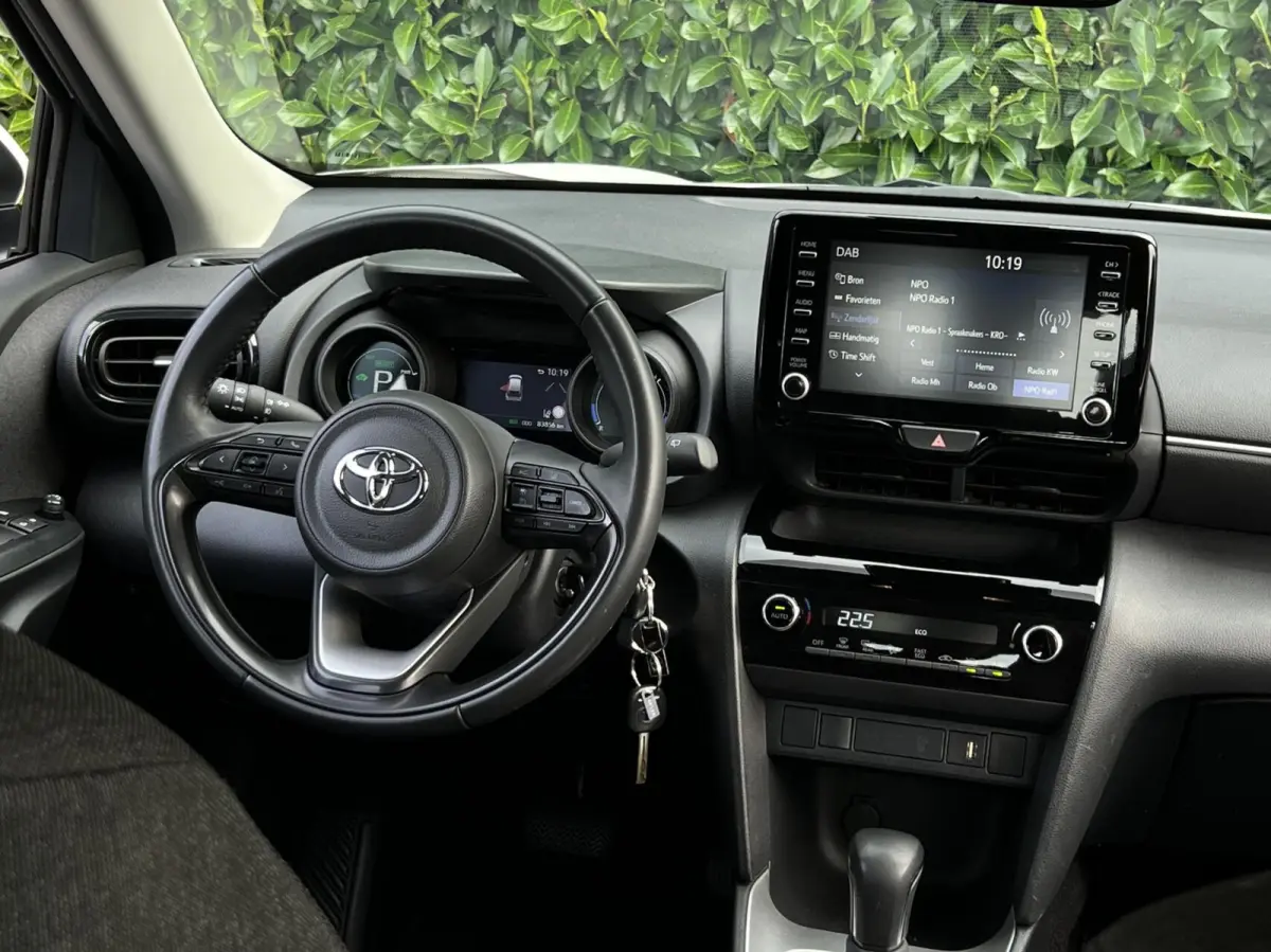 1.5 Hybrid Comfort, DEALER ONDERHOUDEN, CARPLAY, CRUISE CONTROL, CLIMATE CONTROL, CAMERA, LED, PDC, DAB, LICHTMETAAL 16"