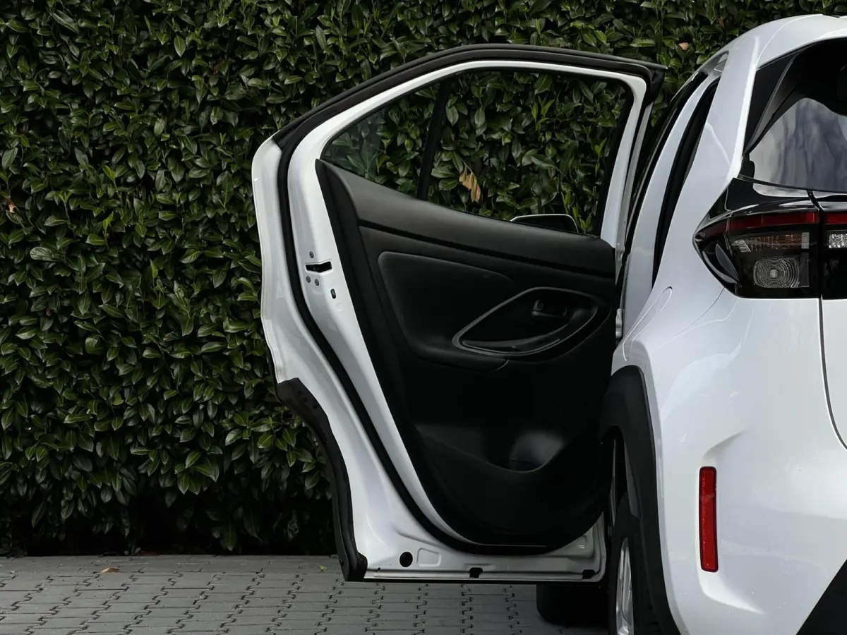 1.5 Hybrid Comfort, DEALER ONDERHOUDEN, CARPLAY, CRUISE CONTROL, CLIMATE CONTROL, CAMERA, LED, PDC, DAB, LICHTMETAAL 16"