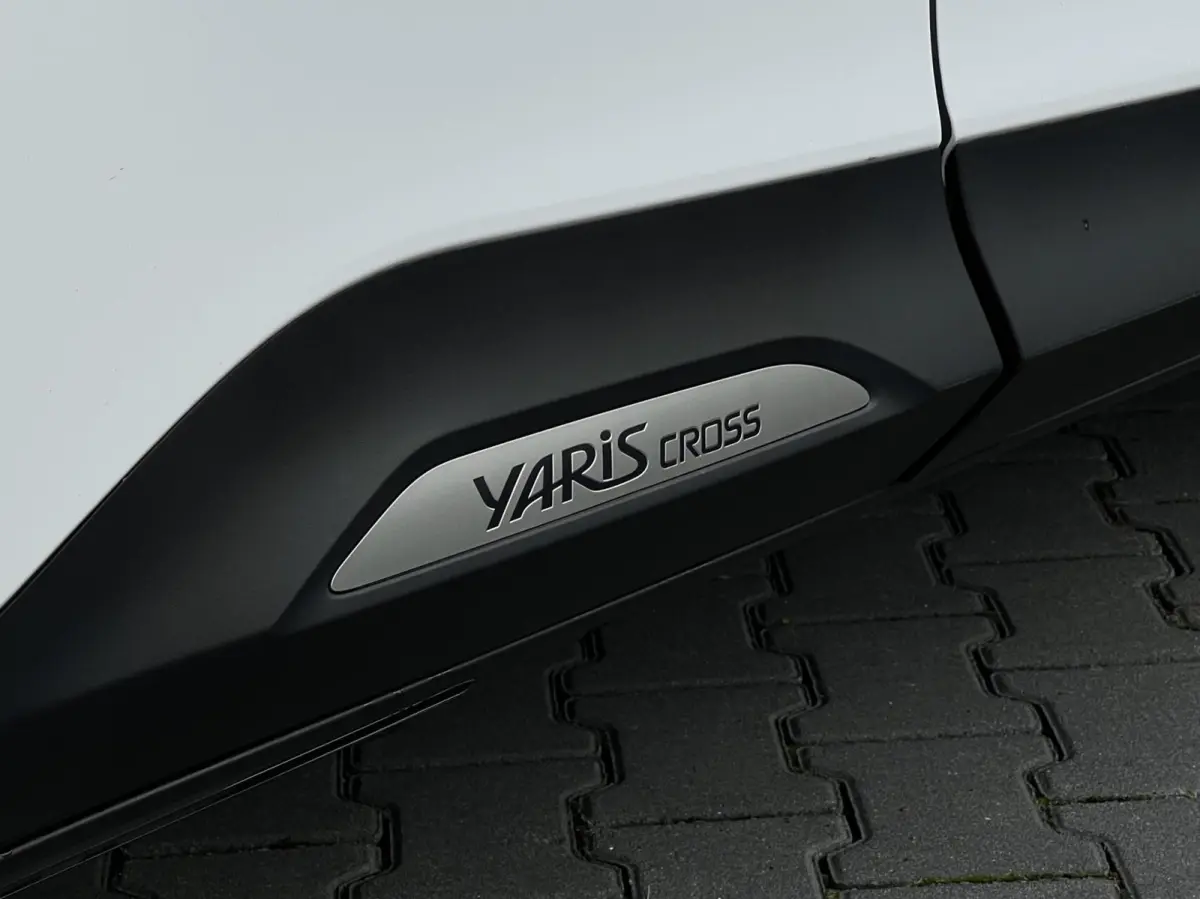 1.5 Hybrid Comfort, DEALER ONDERHOUDEN, CARPLAY, CRUISE CONTROL, CLIMATE CONTROL, CAMERA, LED, PDC, DAB, LICHTMETAAL 16"