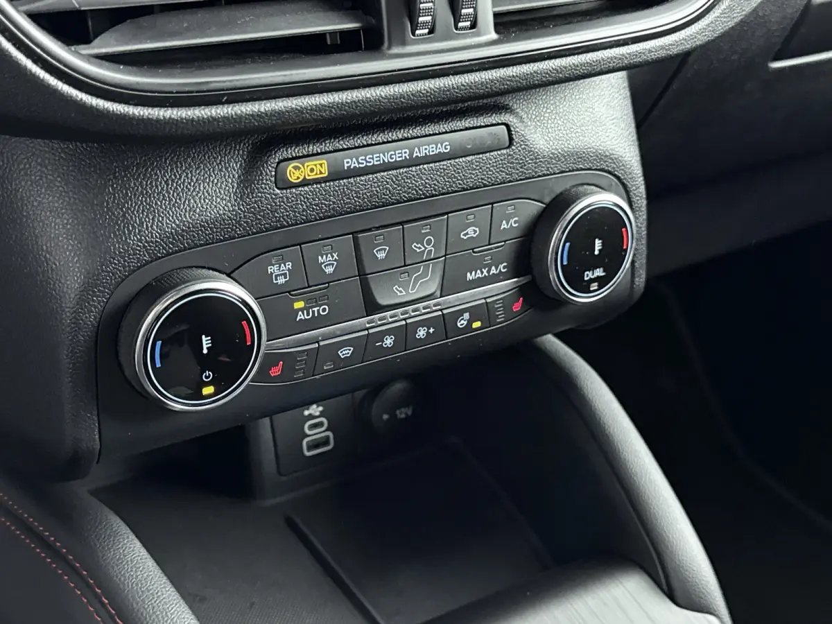 2.5 PHEV ST-Line | Winterpack | 19 Inch | Adaptive Cruise | BLIS | Camera V+A | CarPlay/Android Auto |