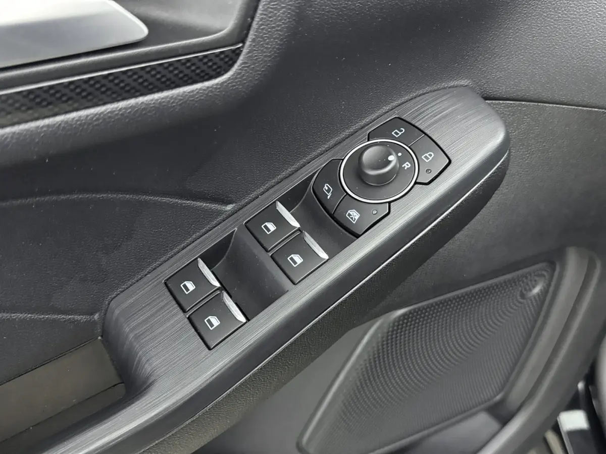 2.5 PHEV ST-Line | Winterpack | 19 Inch | Adaptive Cruise | BLIS | Camera V+A | CarPlay/Android Auto |