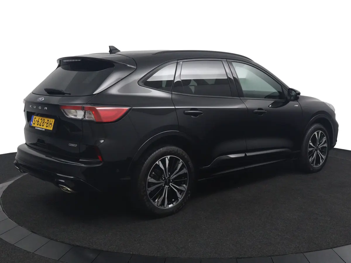 2.5 PHEV ST-Line | Winterpack | 19 Inch | Adaptive Cruise | BLIS | Camera V+A | CarPlay/Android Auto |