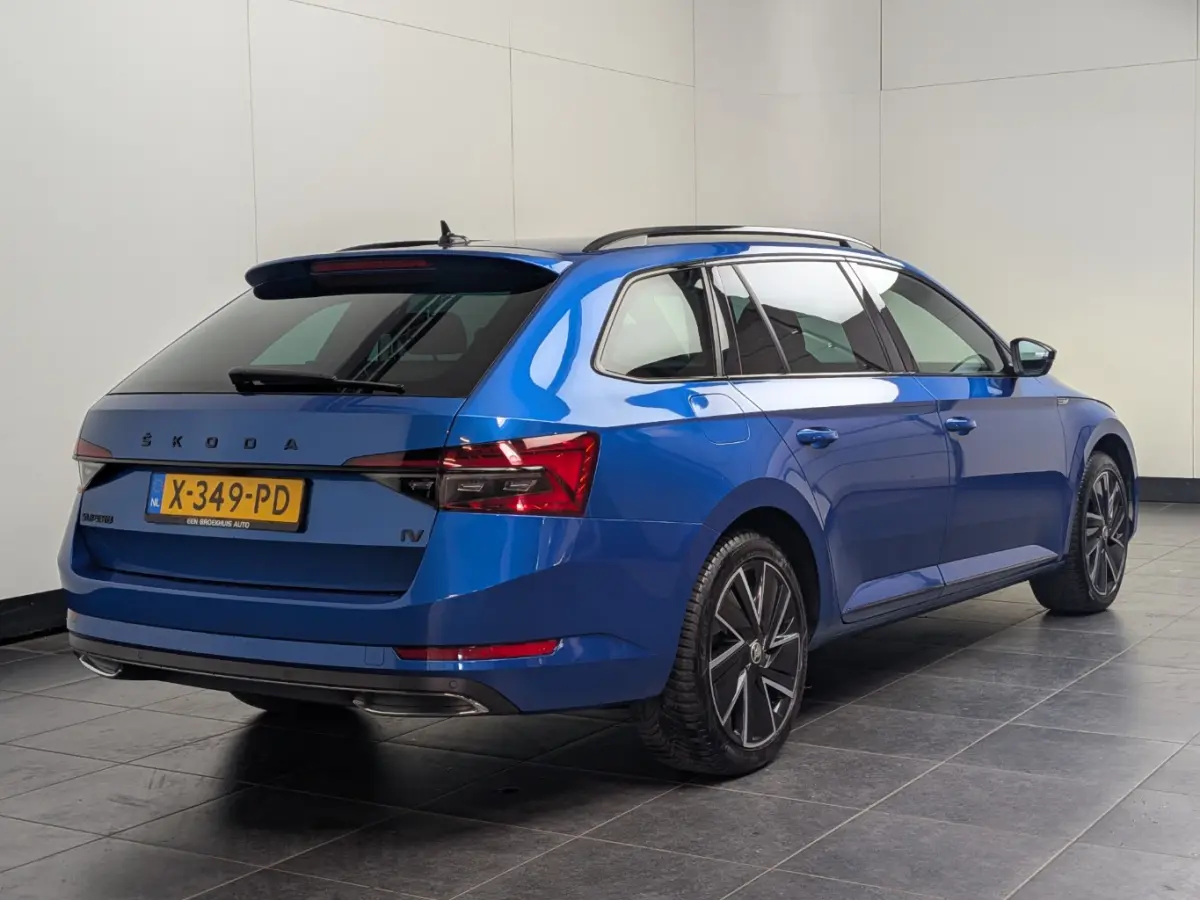 1.4 TSI iV Sportline Business l Elektr. Trekhaak l Matrix LED l 19" l Elektr. Stoel incl Memory l Alcantara/Leder l