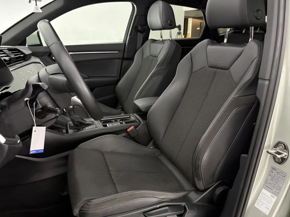 35 TFSI S-Line | Pano | Virtual | Carplay | Cruise | Navi | LED | Trekhaak | Parkeersens.