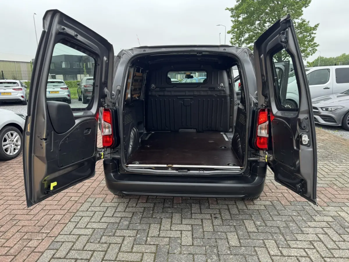 1.5 BlueHDI Club, Euro 6, Apple carplay, L1H1