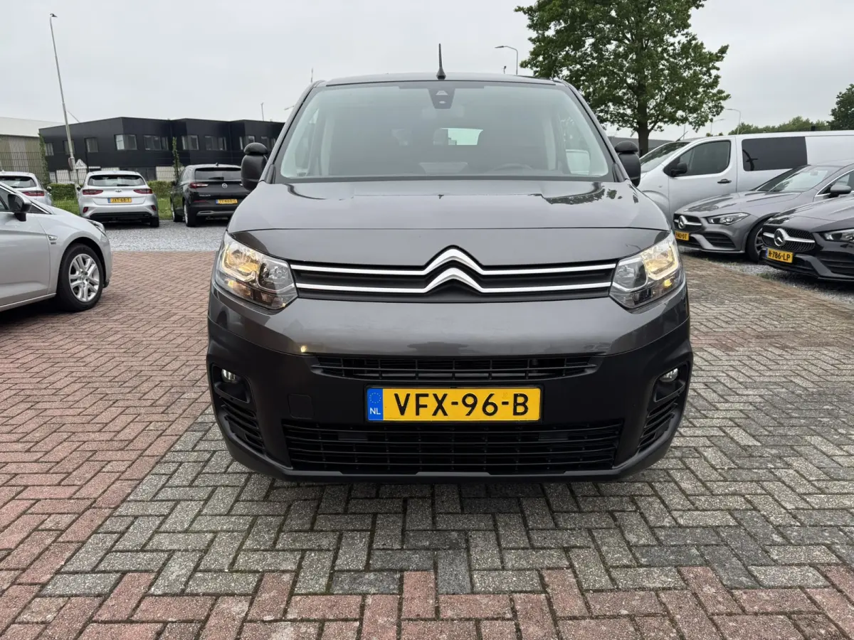 1.5 BlueHDI Club, Euro 6, Apple carplay, L1H1