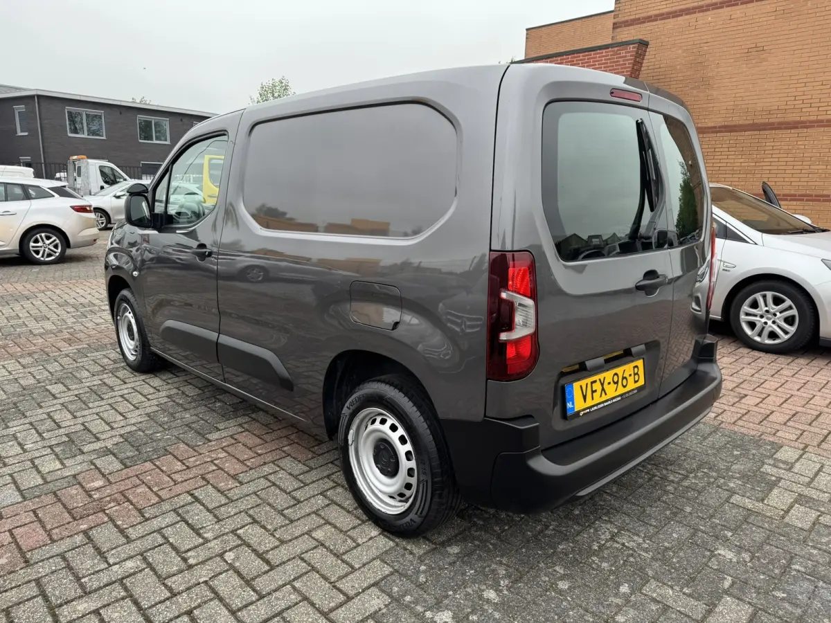 1.5 BlueHDI Club, Euro 6, Apple carplay, L1H1