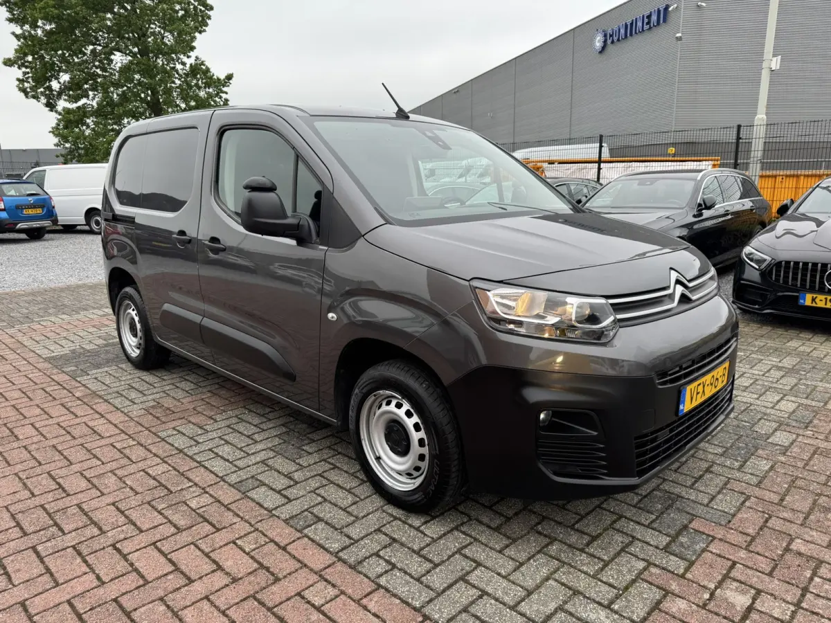 1.5 BlueHDI Club, Euro 6, Apple carplay, L1H1
