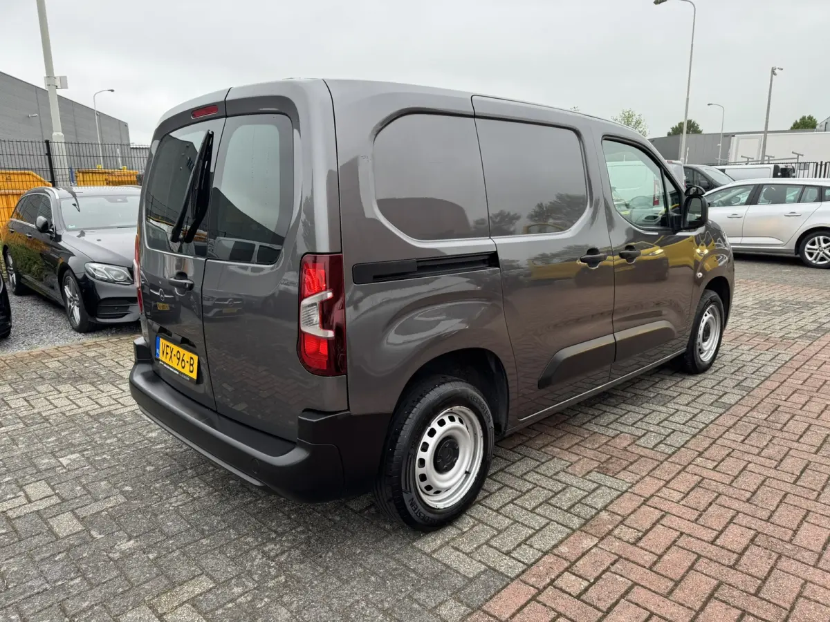 1.5 BlueHDI Club, Euro 6, Apple carplay, L1H1
