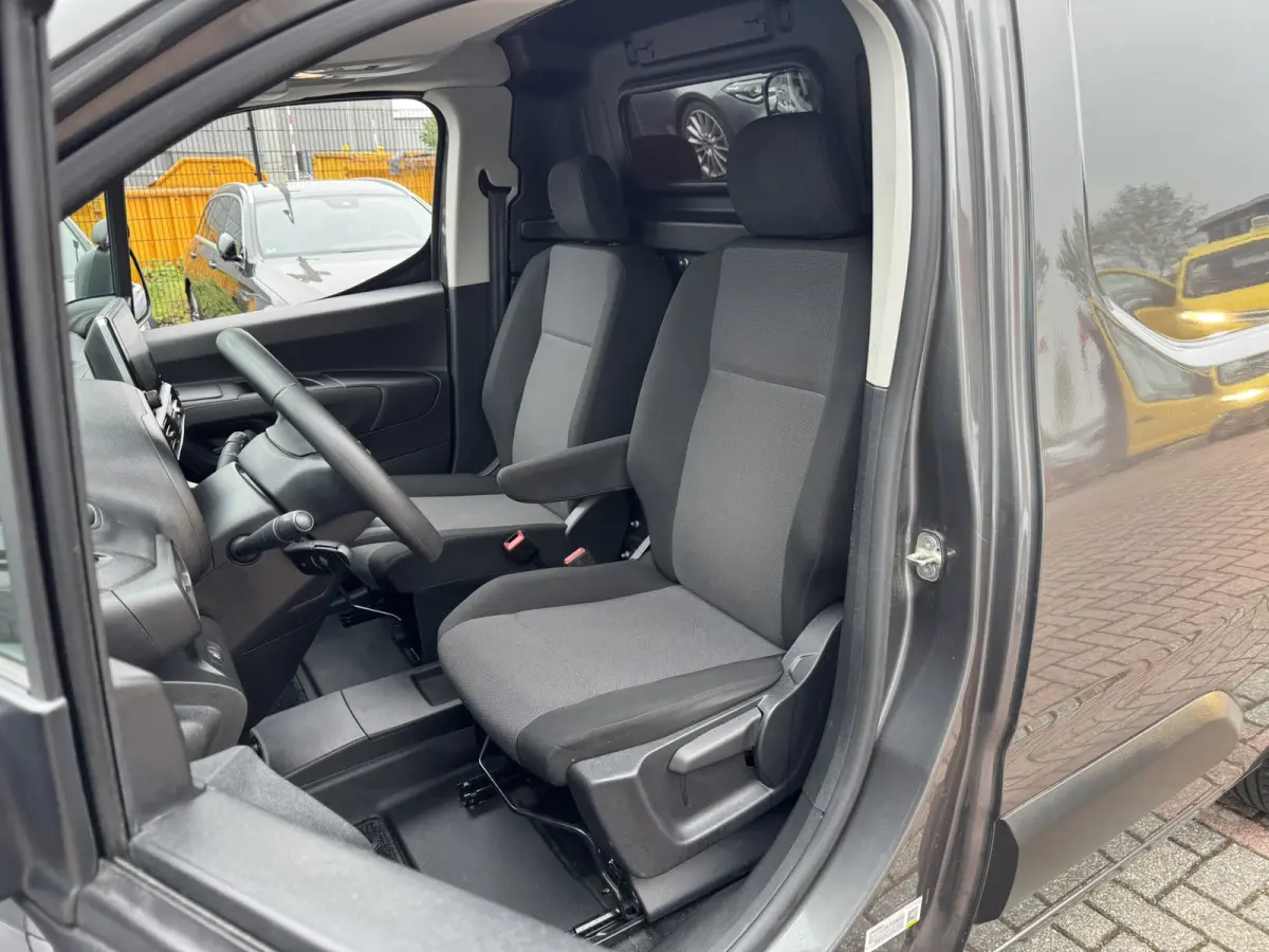 1.5 BlueHDI Club, Euro 6, Apple carplay, L1H1