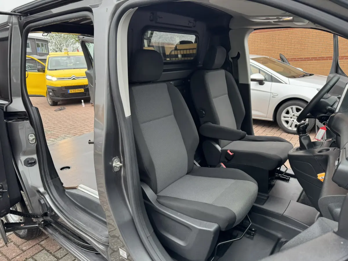1.5 BlueHDI Club, Euro 6, Apple carplay, L1H1