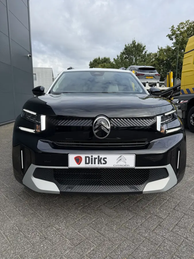 145pk Hybrid Max (Camera - Parkeersensoren V+A - LED - Navigatie - Automatische Airco - Dodehoek detectie - Apple Carplay)