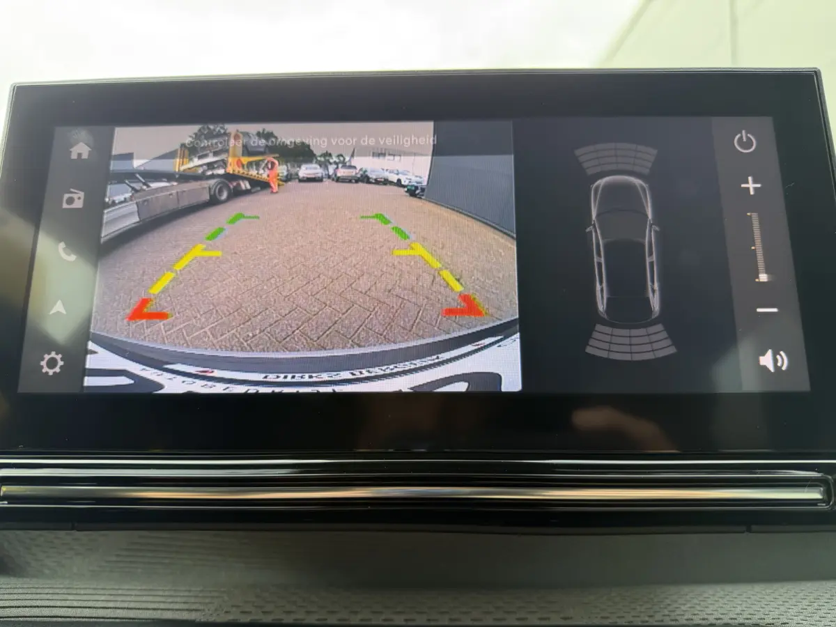 145pk Hybrid Max (Camera - Parkeersensoren V+A - LED - Navigatie - Automatische Airco - Dodehoek detectie - Apple Carplay)