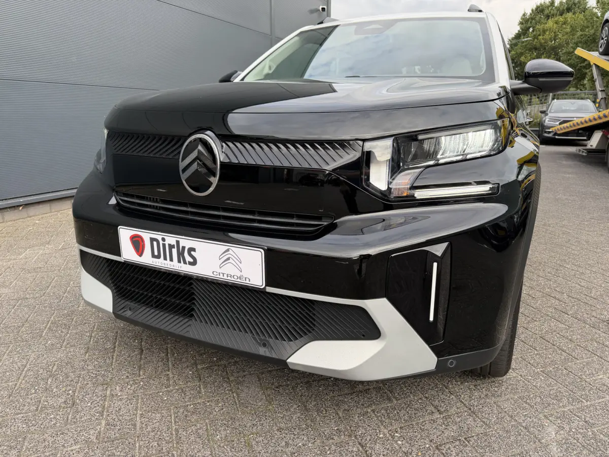 145pk Hybrid Max (Camera - Parkeersensoren V+A - LED - Navigatie - Automatische Airco - Dodehoek detectie - Apple Carplay)