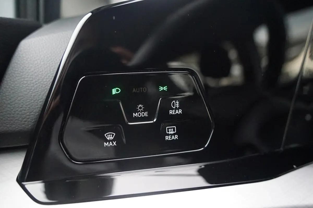 1.0 TSI 110pk Life | Apple Carplay & Android Auto | Achteruitrijcamera | Adaptive Cruise