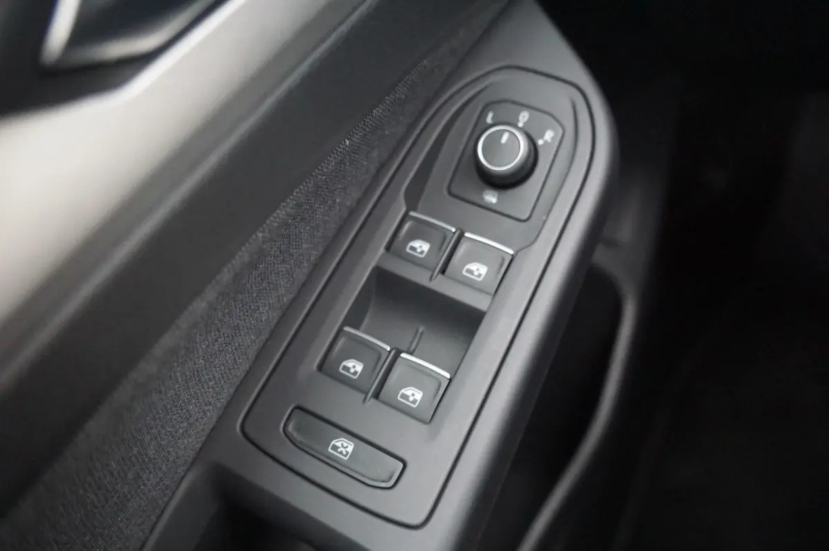 1.0 TSI 110pk Life | Apple Carplay & Android Auto | Achteruitrijcamera | Adaptive Cruise