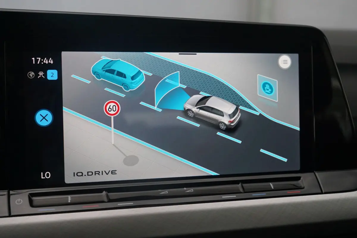 1.0 TSI 110pk Life | Apple Carplay & Android Auto | Achteruitrijcamera | Adaptive Cruise