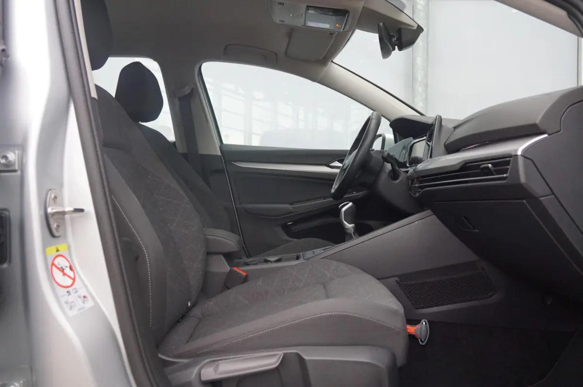 1.0 TSI 110pk Life | Apple Carplay & Android Auto | Achteruitrijcamera | Adaptive Cruise
