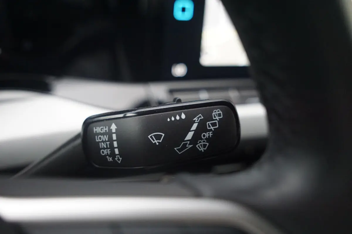 1.0 TSI 110pk Life | Apple Carplay & Android Auto | Achteruitrijcamera | Adaptive Cruise