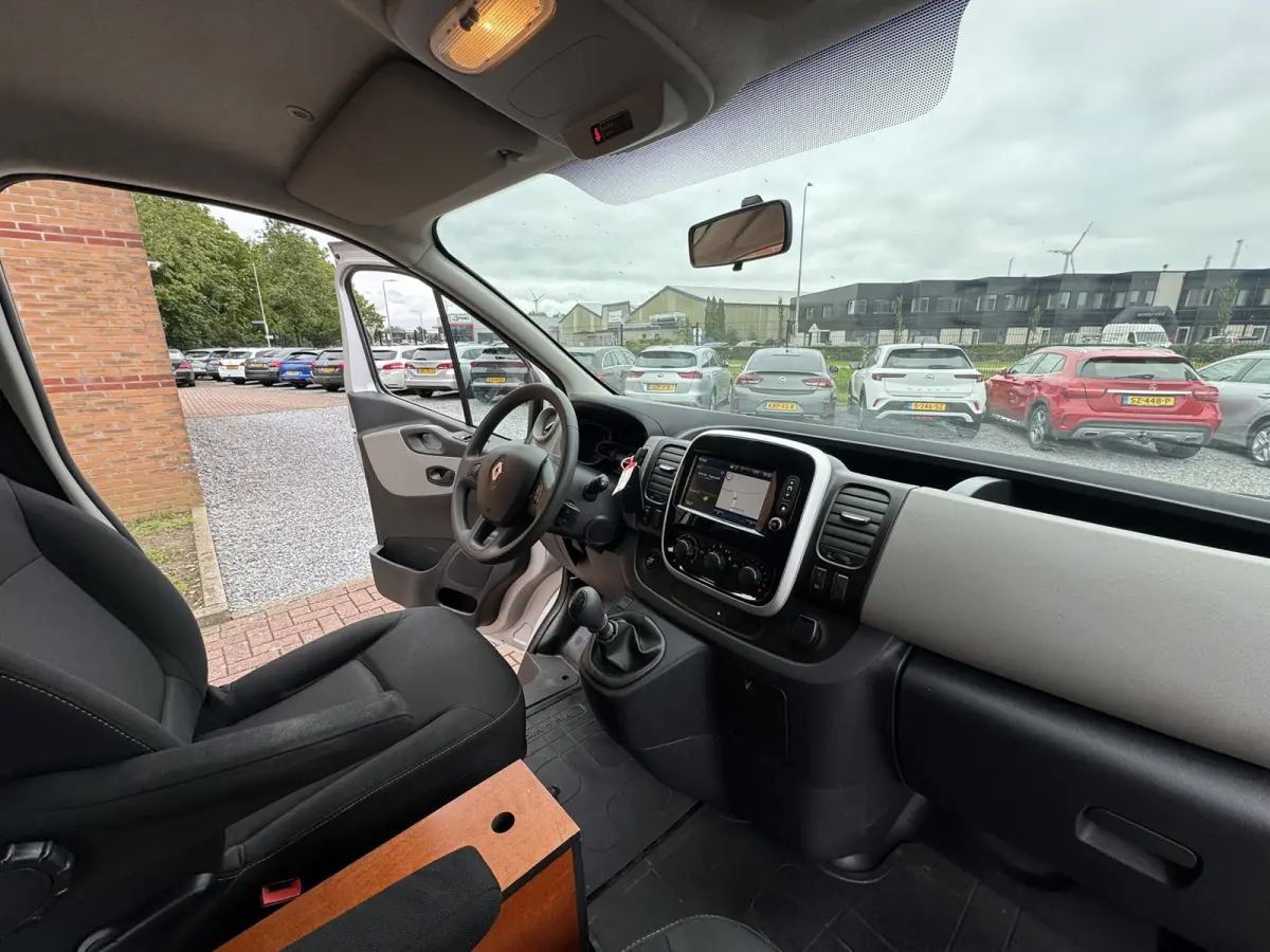 1.6 dCi T29 L2H1 DC Comfort, BTW, Euro 6, 5 Persoons, Navigatie, PDC