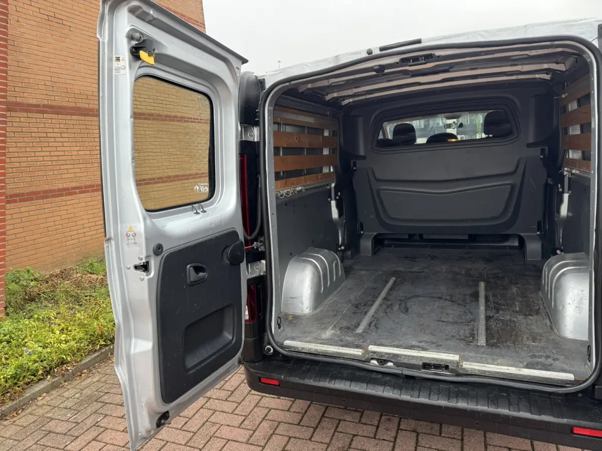 1.6 dCi T29 L2H1 DC Comfort, BTW, Euro 6, 5 Persoons, Navigatie, PDC
