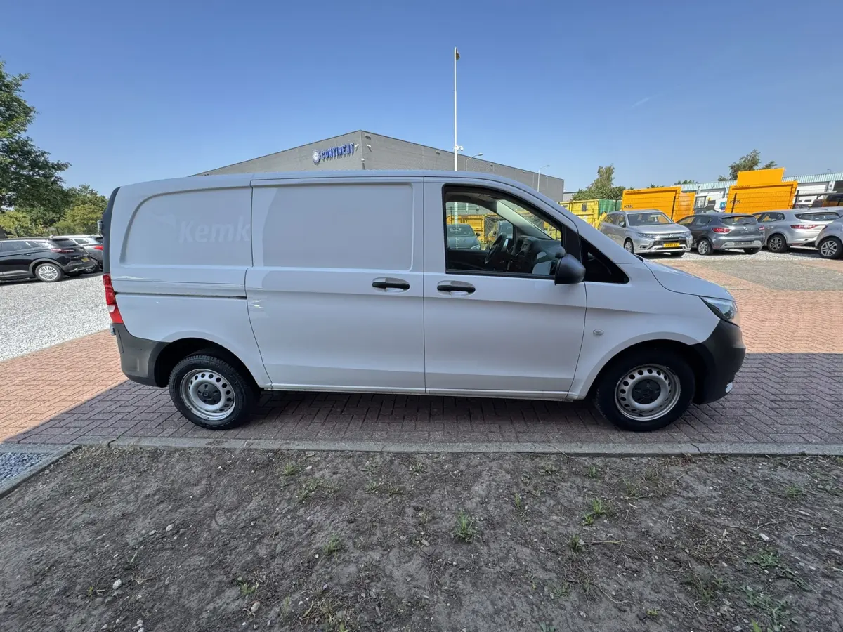 111 CDI Functional, Euro 6, 3 Persoons, Inbouw, Airco,
