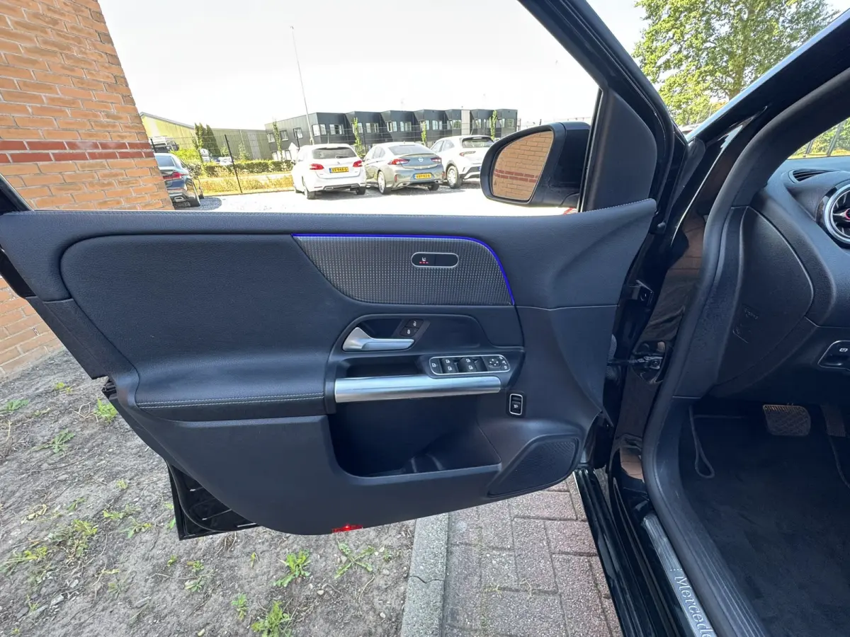 180 Business Solution Luxury, Automaat, Leder, Sfeer, Wide screen,