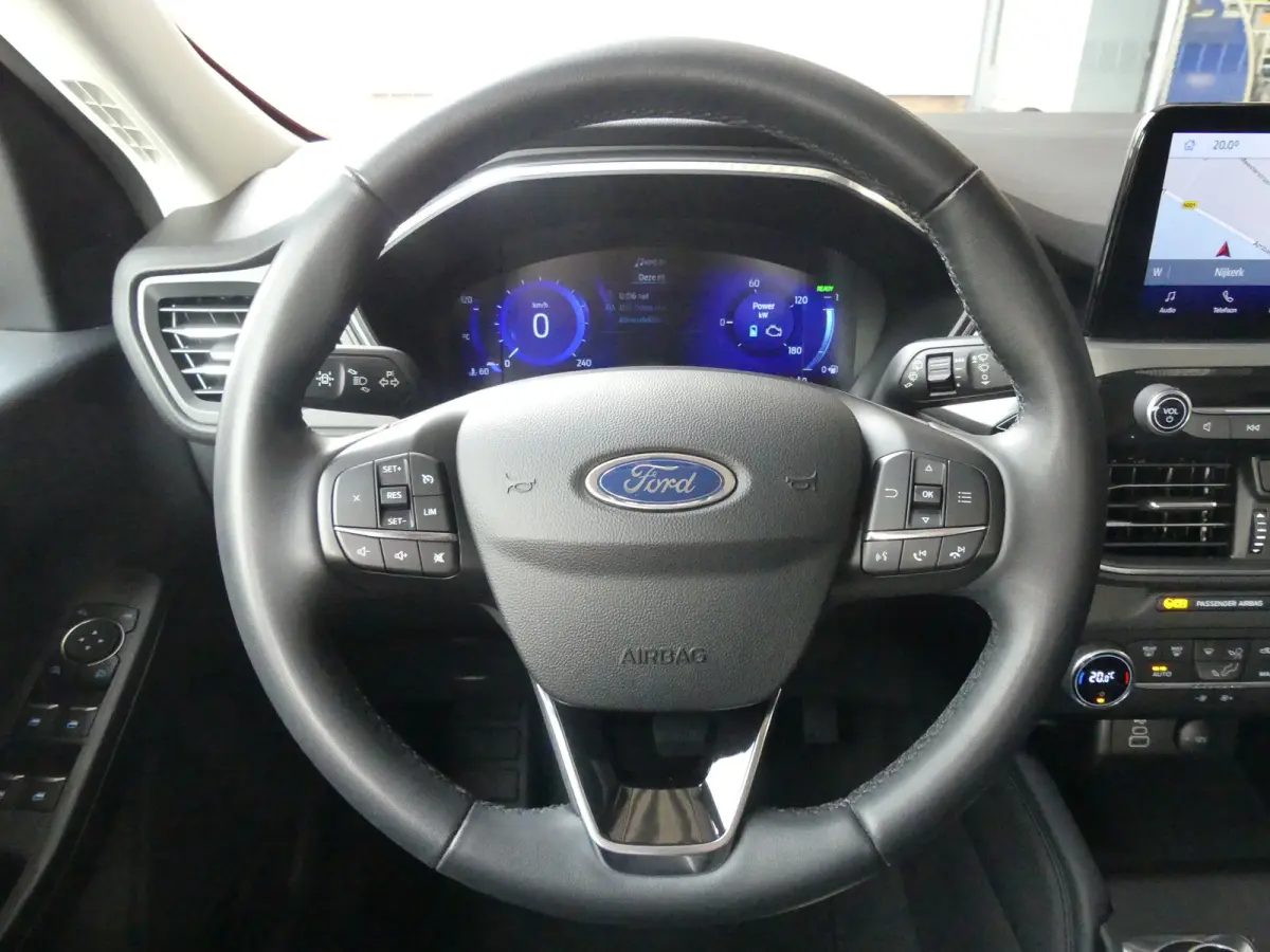 2.5 PHEV Titanium | CAMERA | PARKEERSENSOREN V+A | CRUISE | APPLE CARPLAY / ANDROID AUTO | NAVI | LMV 17" |