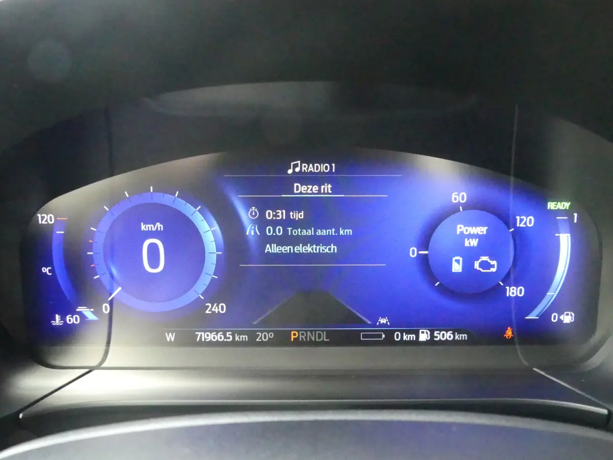 2.5 PHEV Titanium | CAMERA | PARKEERSENSOREN V+A | CRUISE | APPLE CARPLAY / ANDROID AUTO | NAVI | LMV 17" |
