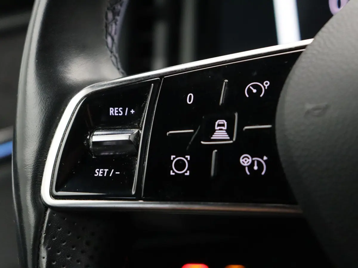 EV60 Optimum Charge Techno | 95 Soh | Stoel en Stuurwielverwarming | Adaptive Cruise |