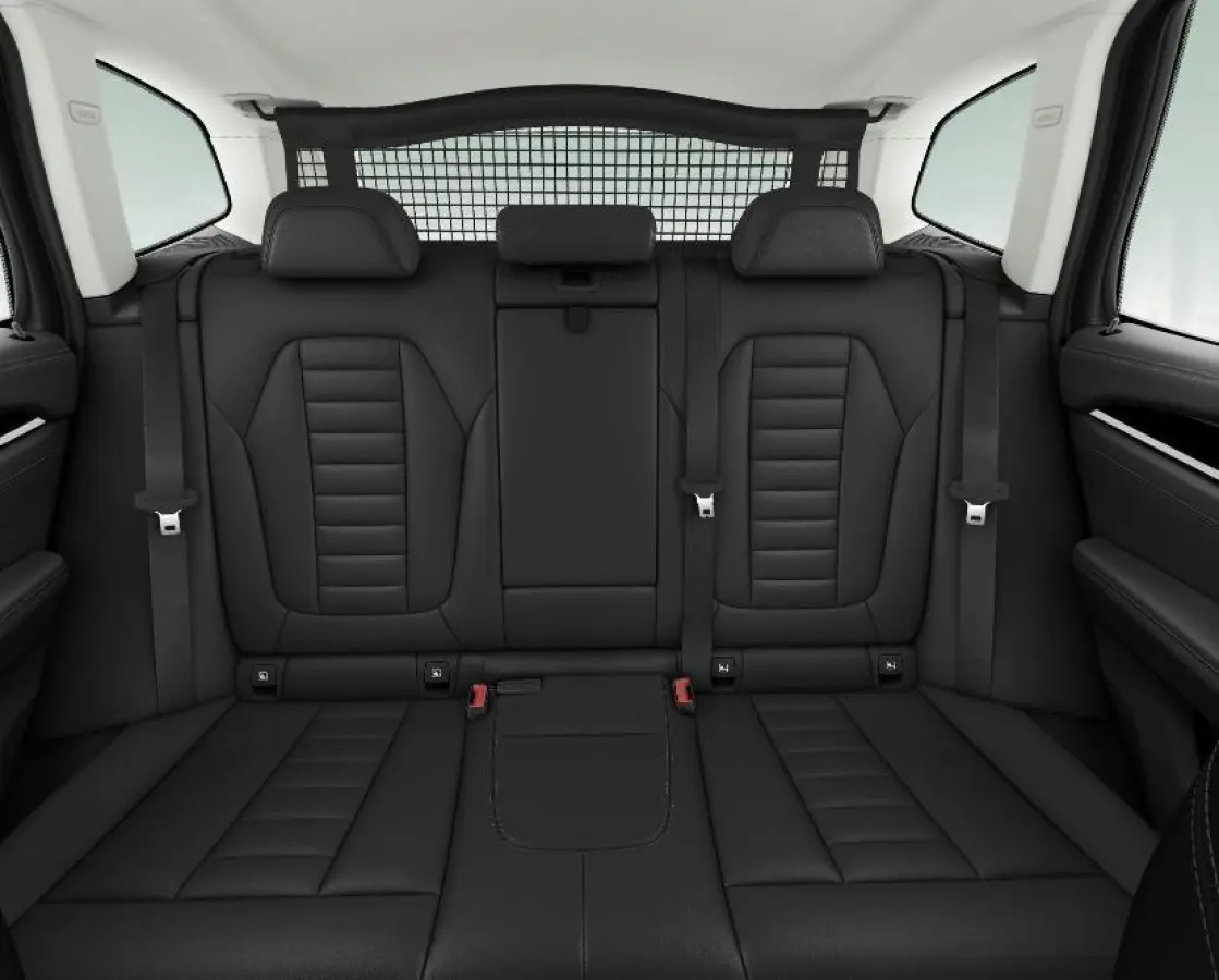 xDrive30e High Executive Luxury Line - Trekhaak - Panoramadak - Head up - Elektrisch verstelbare/verwarmde stoelen - Hifi - Comfort Access - Parking Assistant Plus - Sportstoelen - Stuurwiel