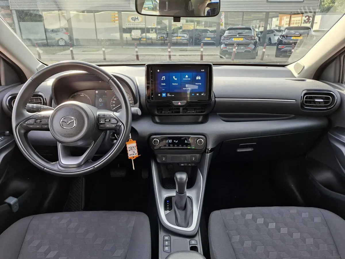 1.5 Hybrid Adaptive cruise Carplay Climate control Stoelverwarming Isofix