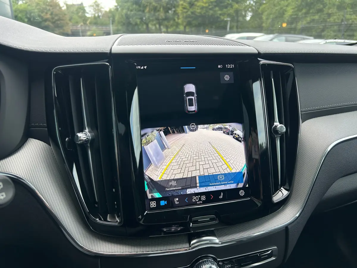 2.0 T8 Plug-in hybrid AWD Ultra Black Edition | Massage | sOh 97% | HU-Display | Trekhaak | 360 Camera |