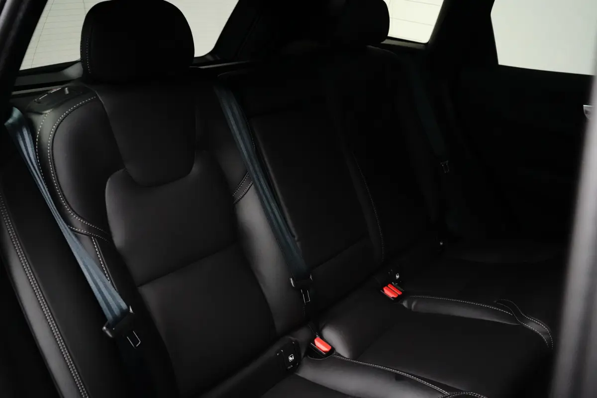 2.0 T8 Plug-in hybrid AWD Ultra Black Edition | Massage | HU-Display | Trekhaak | 360 Camera |