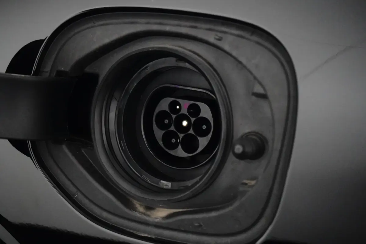 2.0 T8 Plug-in hybrid AWD Ultra Black Edition | Massage | HU-Display | Trekhaak | 360 Camera |