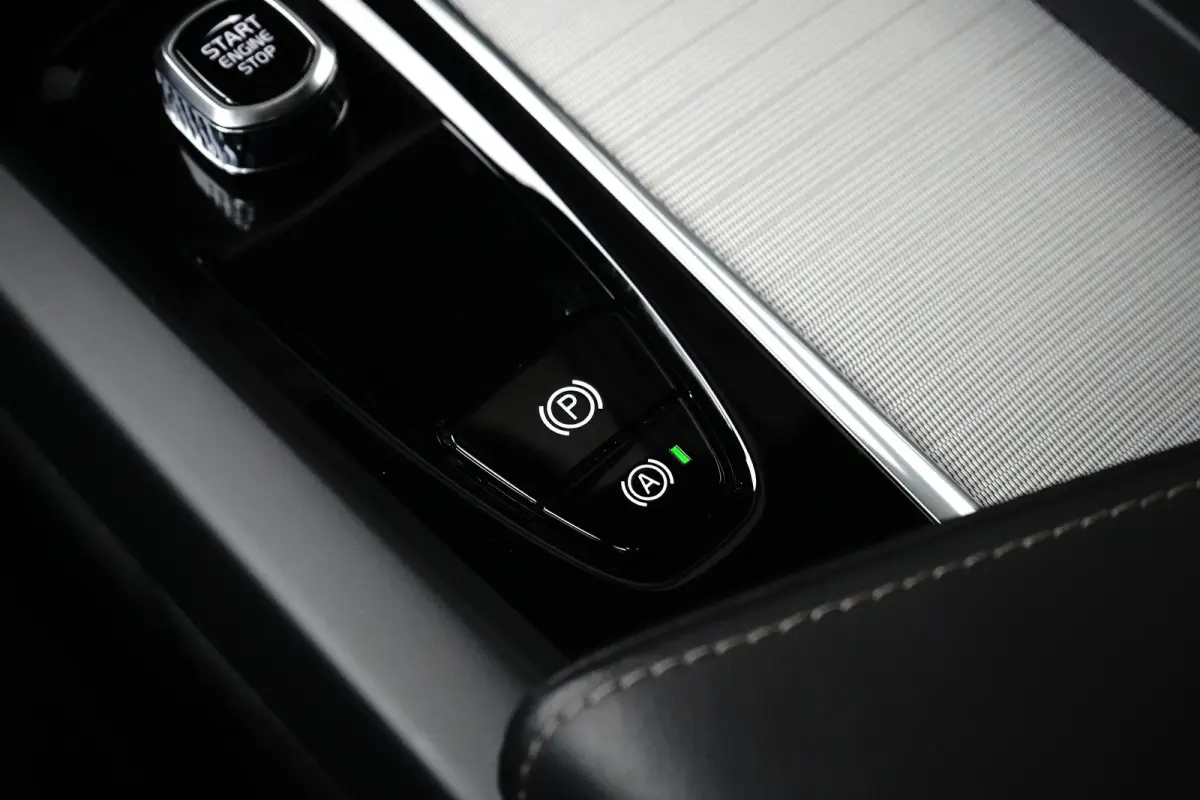 2.0 T8 Plug-in hybrid AWD Ultra Black Edition | Massage | HU-Display | Trekhaak | 360 Camera |