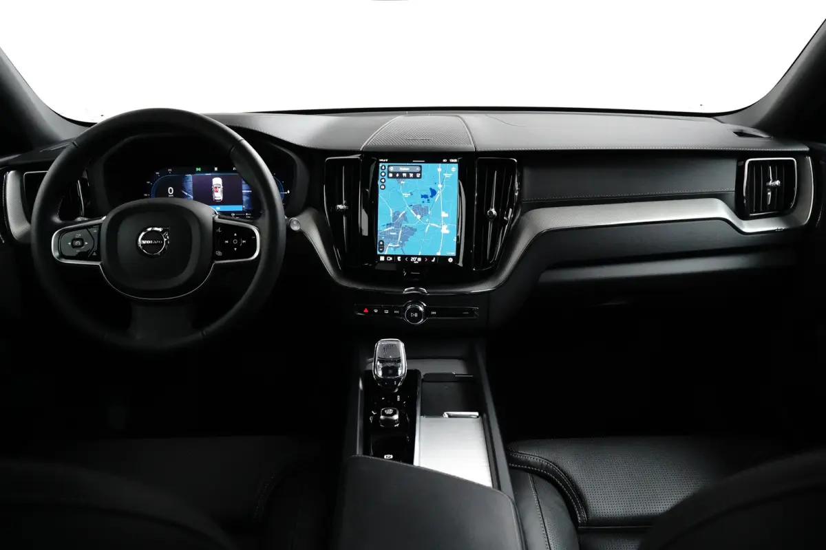 2.0 T8 Plug-in hybrid AWD Ultra Black Edition | Massage | HU-Display | Trekhaak | 360 Camera |