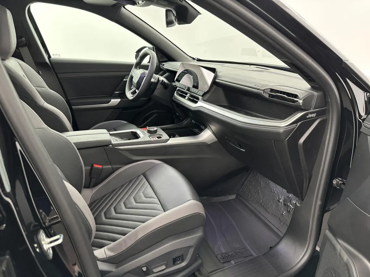 1.2 e-Hybrid First Edition | Navigatie | 360 graden camera | PANO | Apple Carplay&Android Auto | Tot 8 jaar garantie!