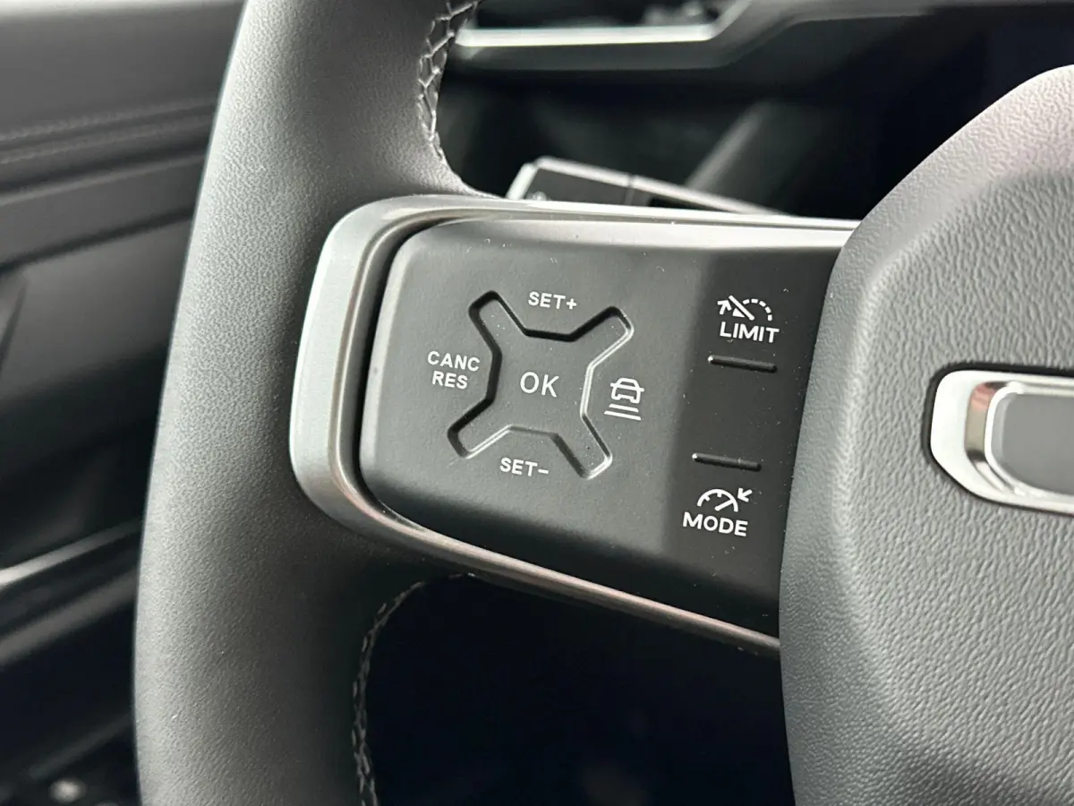 1.2 e-Hybrid First Edition | Navigatie | 360 graden camera | PANO | Apple Carplay&Android Auto | Tot 8 jaar garantie!