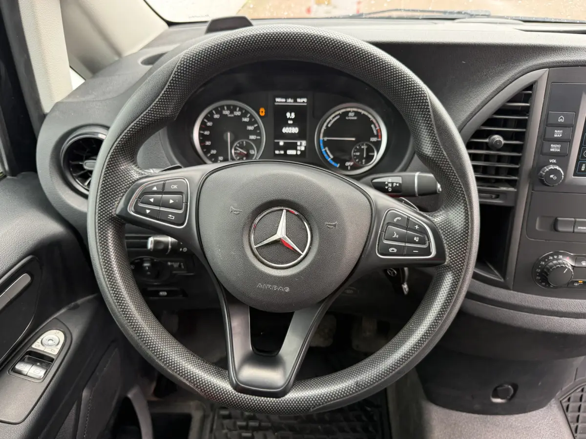 eVito 66kWh 120PK L2 280km WLTP 80kw Snelladen Elektrisch Climate Control Cruise Control Camera Stoelverwarming Parkeersensoren