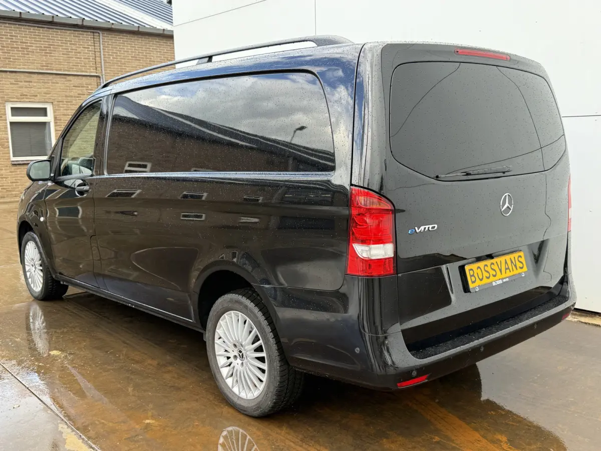 eVito 66kWh 120PK L2 280km WLTP 80kw Snelladen Elektrisch Climate Control Cruise Control Camera Stoelverwarming Parkeersensoren