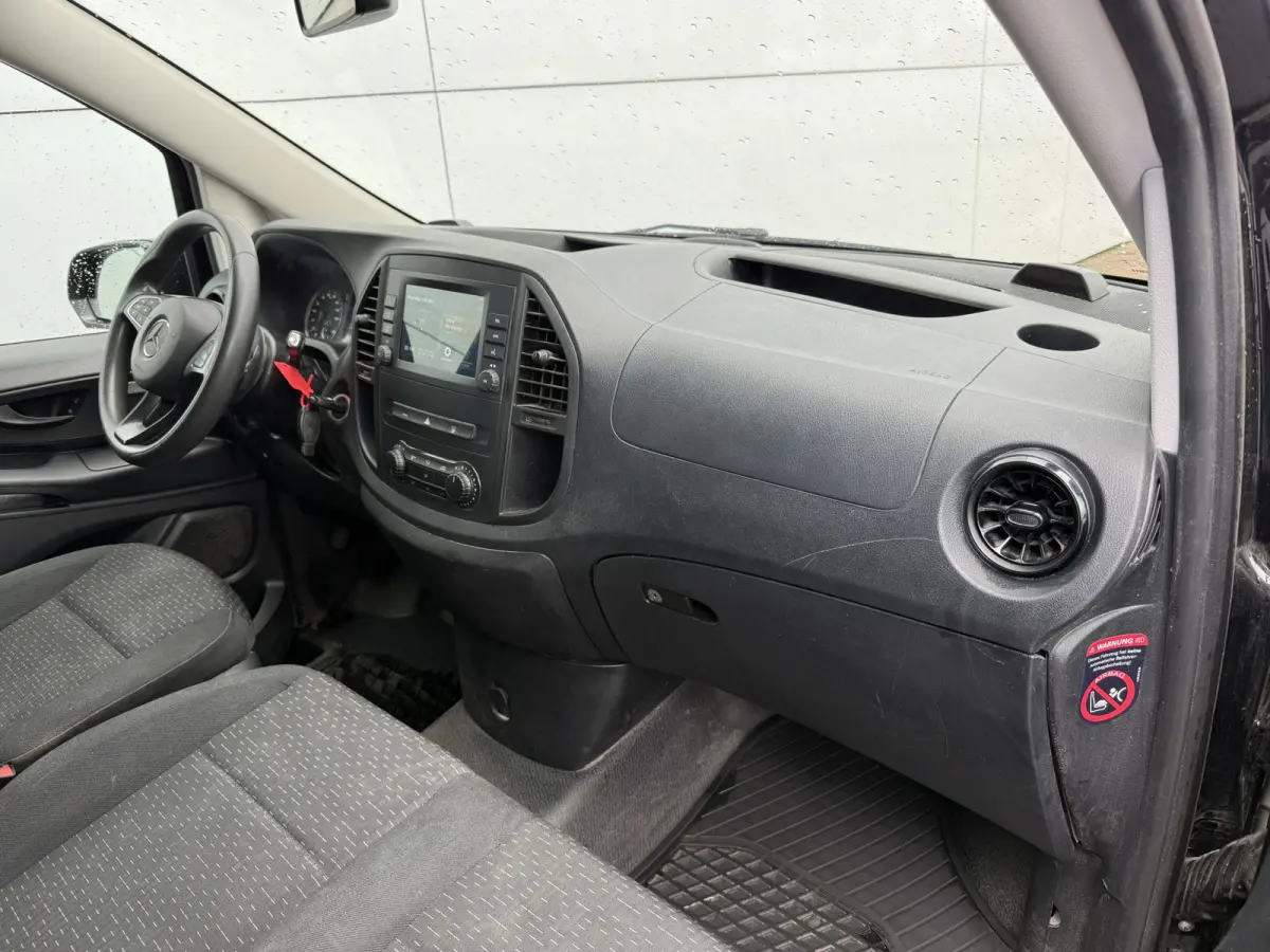 eVito 66kWh 120PK L2 280km WLTP 80kw Snelladen Elektrisch Climate Control Cruise Control Camera Stoelverwarming Parkeersensoren