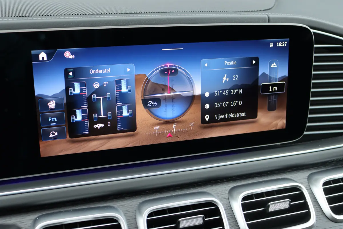 AMG 63 S 4MATIC+ | 612pk | Airmatic | AMG Drivers Package | Burmester | Trekhaak | Stoelventilatie | HUD | Luchtkwaliteitspakket | Zonnerollo's | Standkachel |