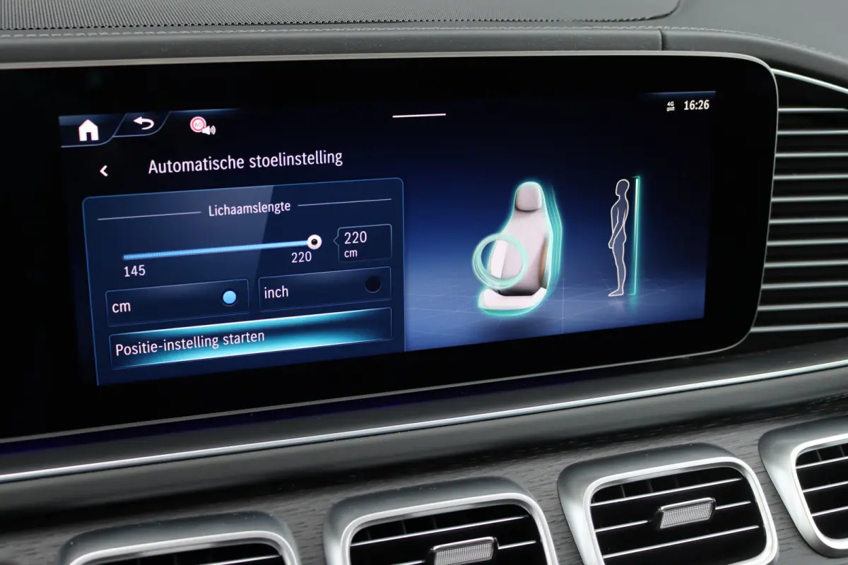 AMG 63 S 4MATIC+ | 612pk | Airmatic | AMG Drivers Package | Burmester | Trekhaak | Stoelventilatie | HUD | Luchtkwaliteitspakket | Zonnerollo's | Standkachel |