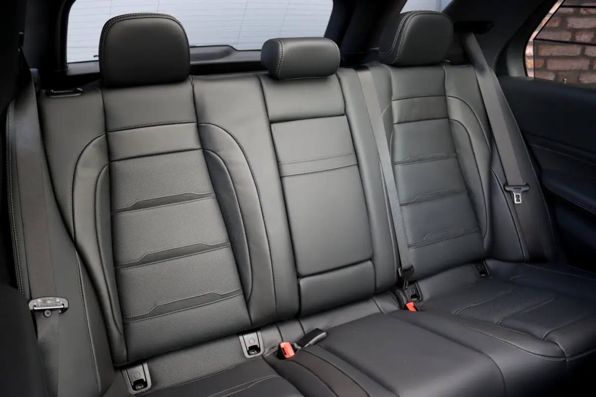 AMG 63 S 4MATIC+ | 612pk | Airmatic | AMG Drivers Package | Burmester | Trekhaak | Stoelventilatie | HUD | Luchtkwaliteitspakket | Zonnerollo's | Standkachel |