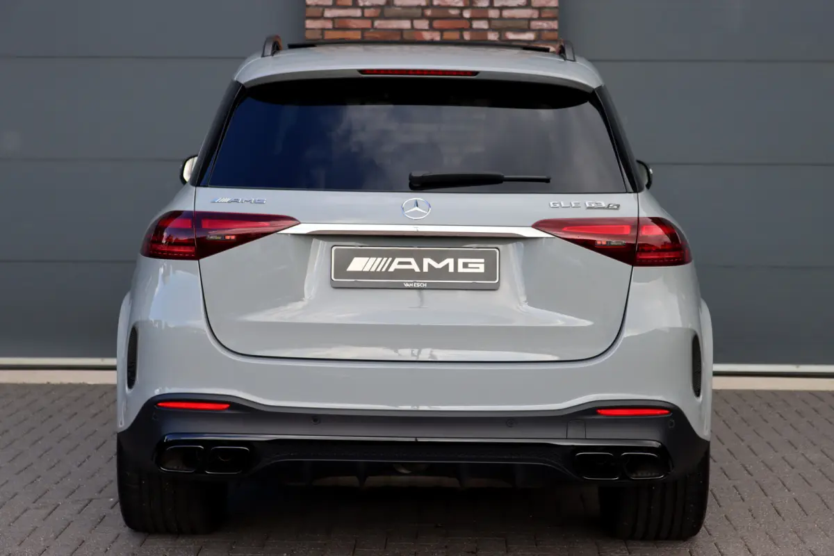 AMG 63 S 4MATIC+ | 612pk | Airmatic | AMG Drivers Package | Burmester | Trekhaak | Stoelventilatie | HUD | Luchtkwaliteitspakket | Zonnerollo's | Standkachel |